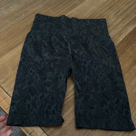 Gymshark adapt animal biker shorts black - Picture 2 of 2